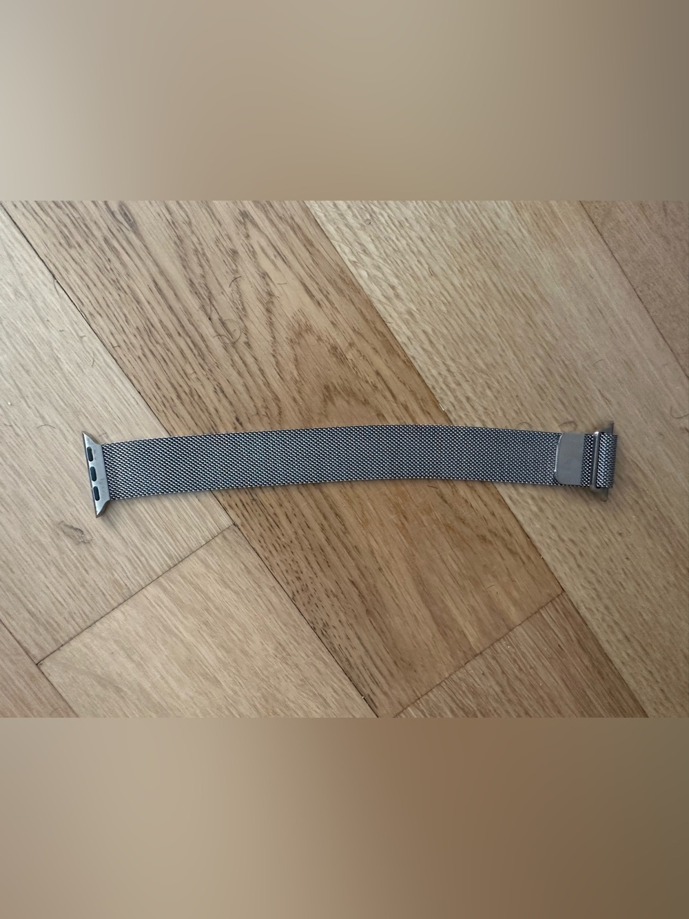 Apple Gold Milanese Loop Stainless Steel Watch Band. 41mm